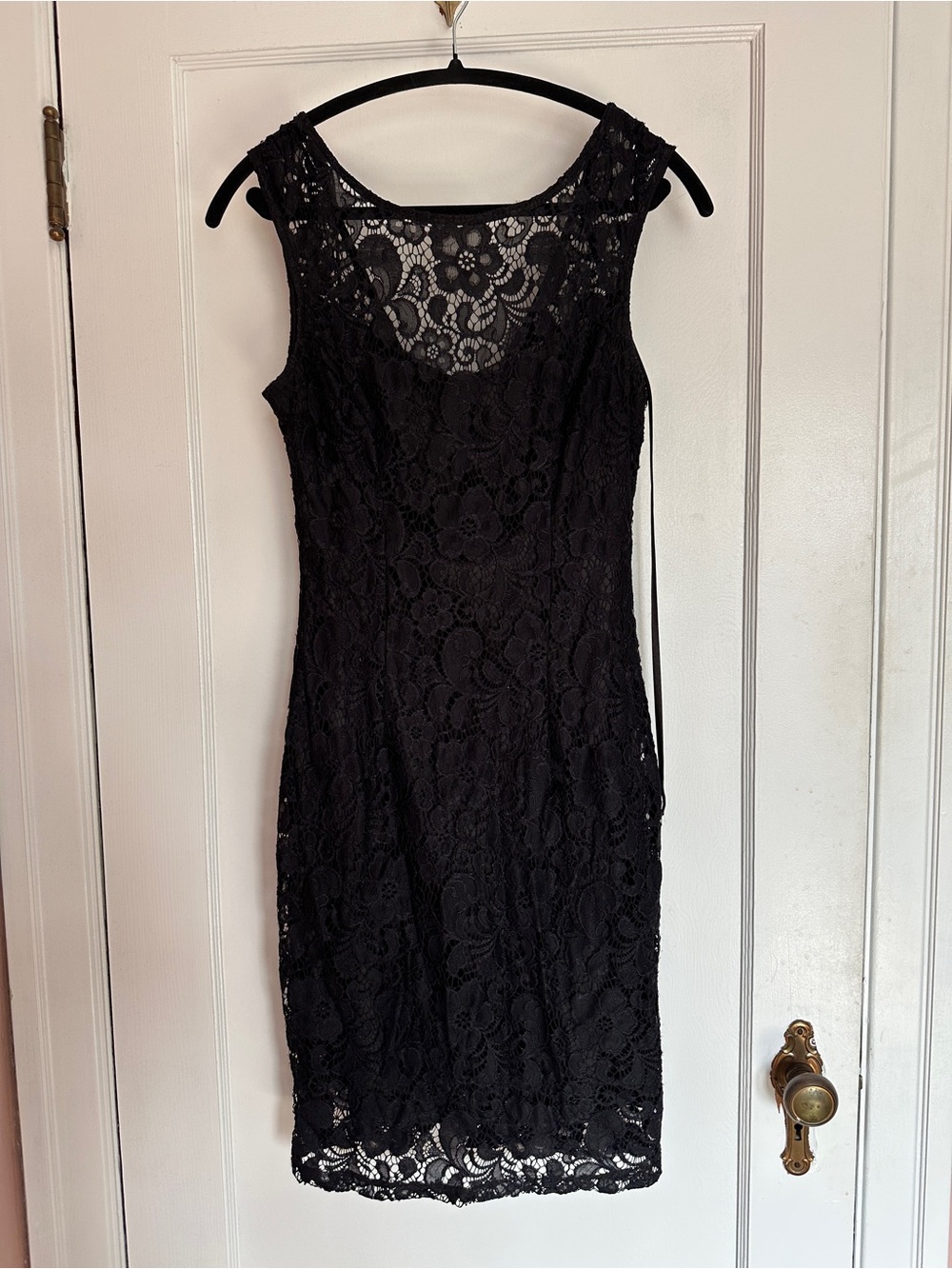Le Chateau Black Lace Sleeveless Sheath Dress - Elegant Women's Dress
